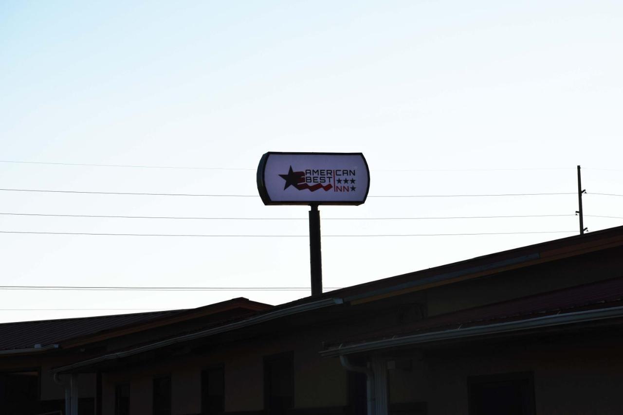 American Best Inn By Oyo I-35 Perry Near Lake Mcmurtry Exterior foto